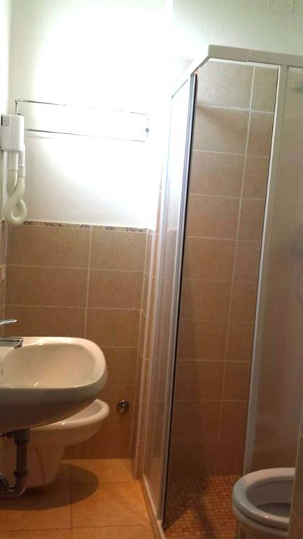 Single Room,111088248:JPEG