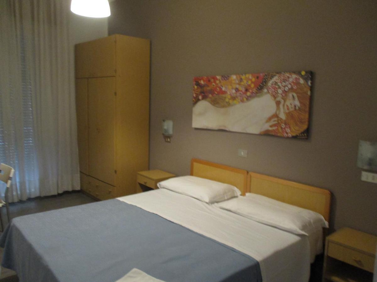 Double Room,1214053804:JPEG