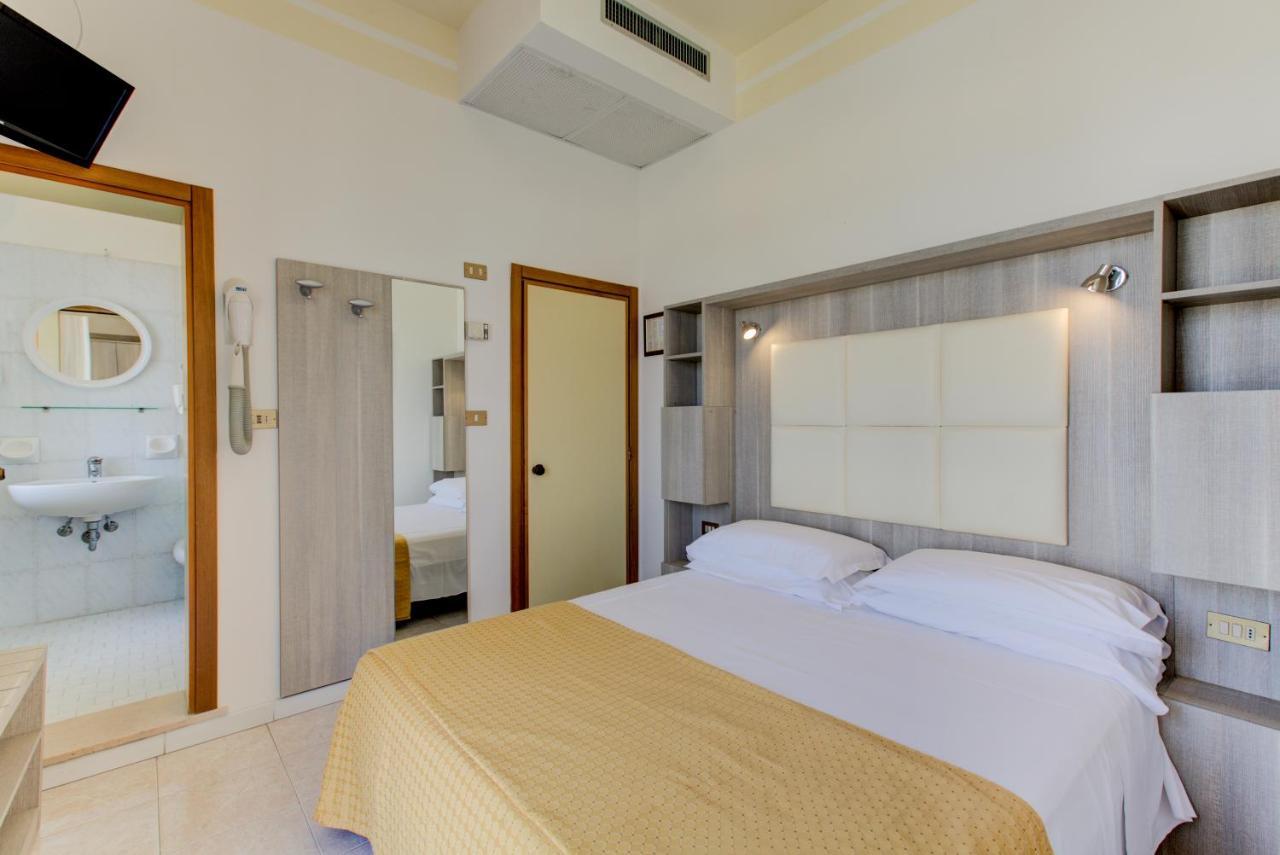 Deluxe Double Room,1267913866:JPEG