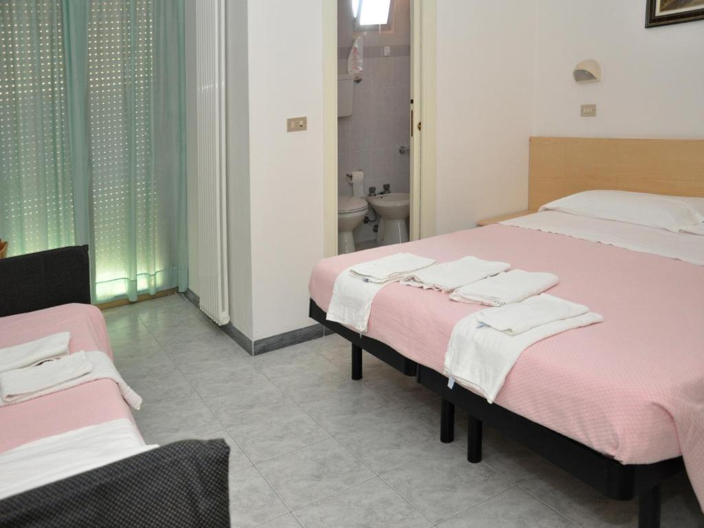 Vierbettzimmer mit Balkon