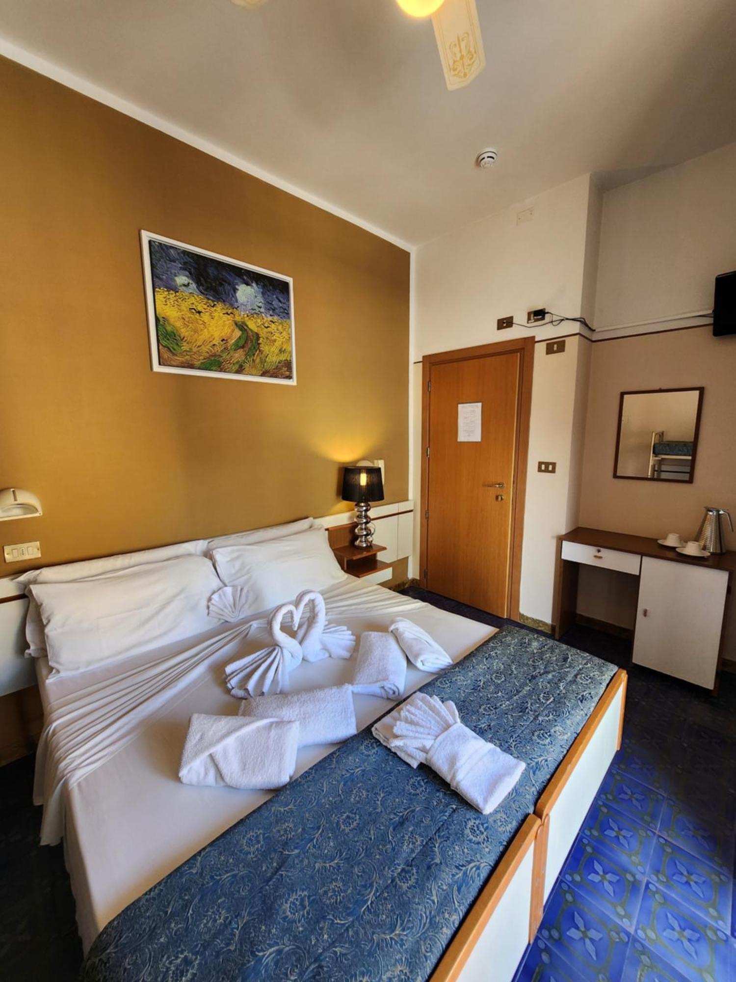 Classic Triple Room