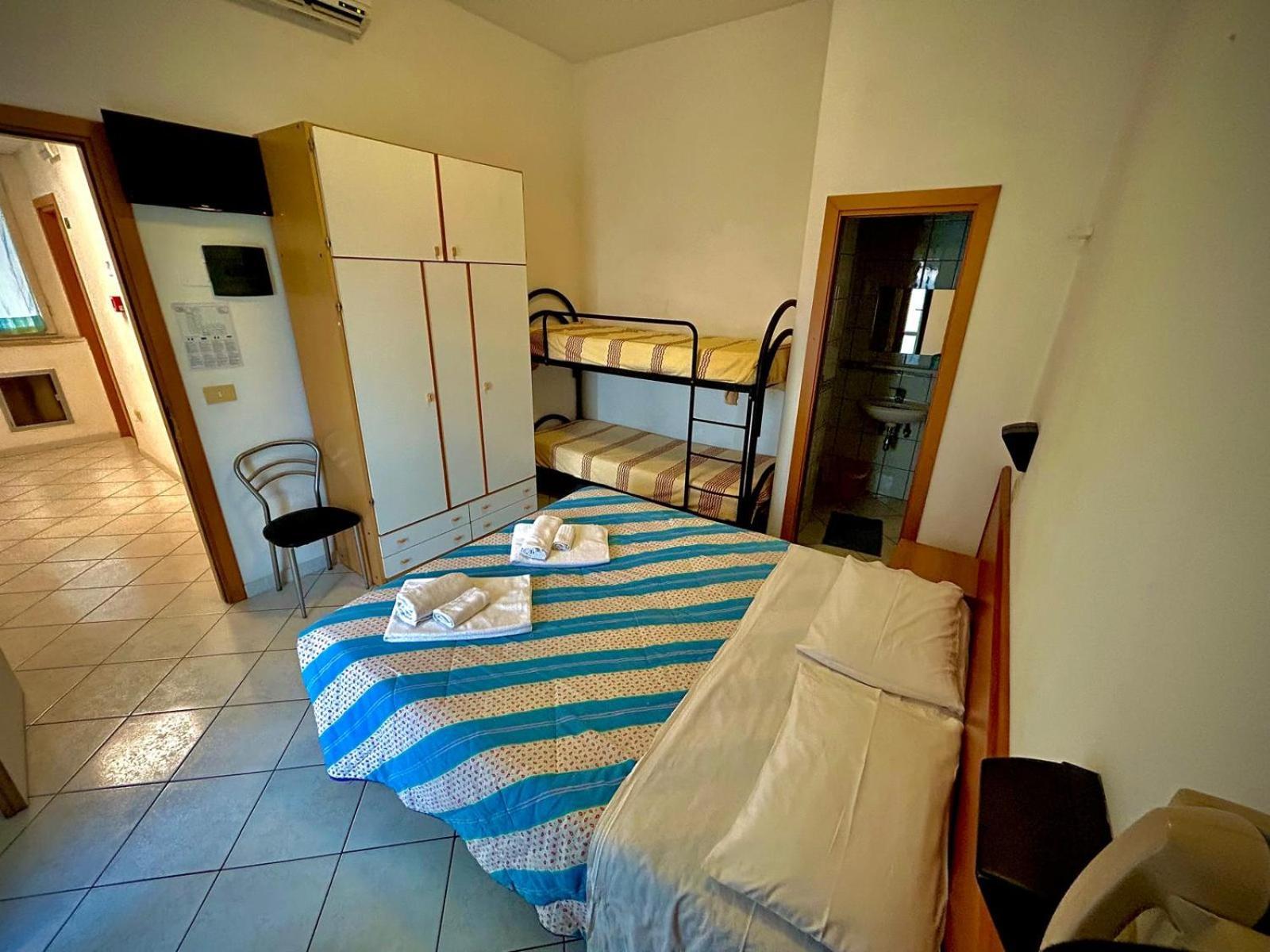 Dreibettzimmer