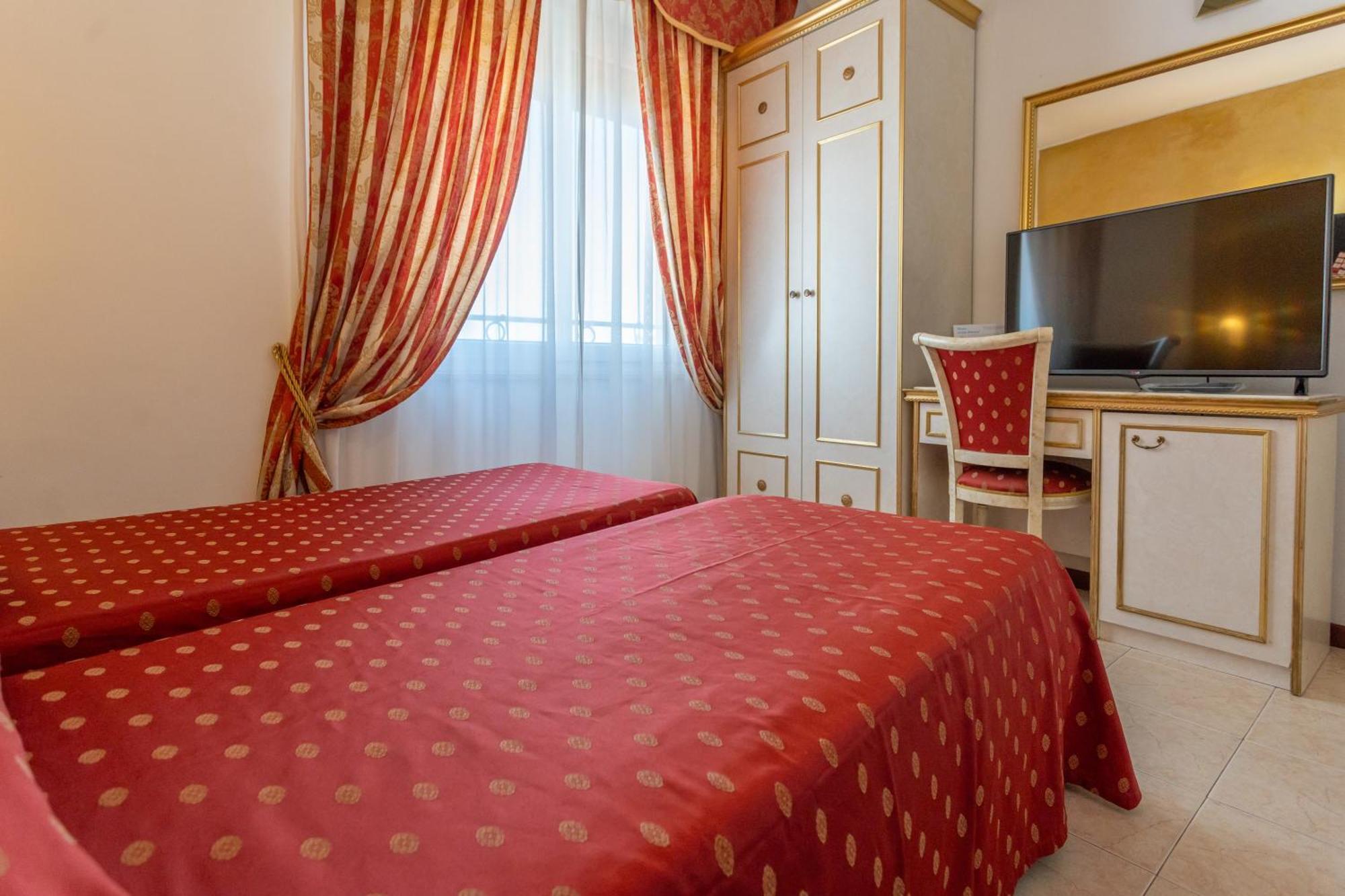 Standard Double or Twin Room with Balcony,1730000926:JPEG