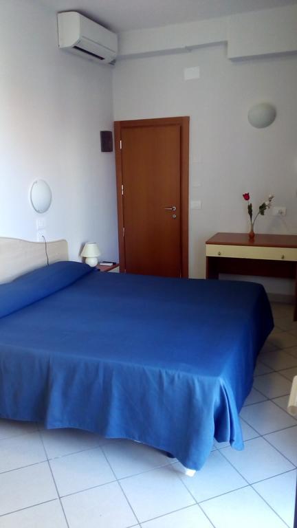 Double or Twin Room,246337505:JPEG