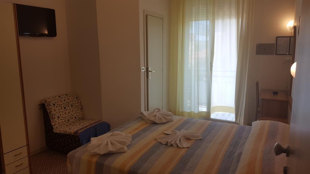 Triple Room,254537925:JPEG