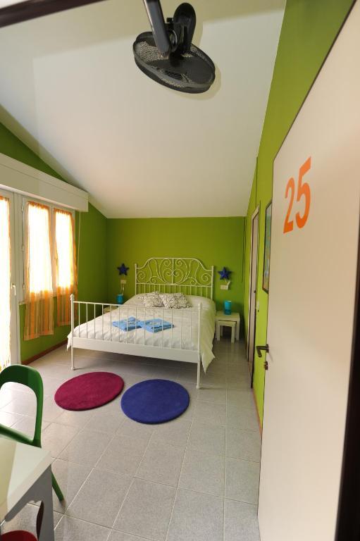 Double Room with Balcony and Private Bathroom,26022728:JPEG
