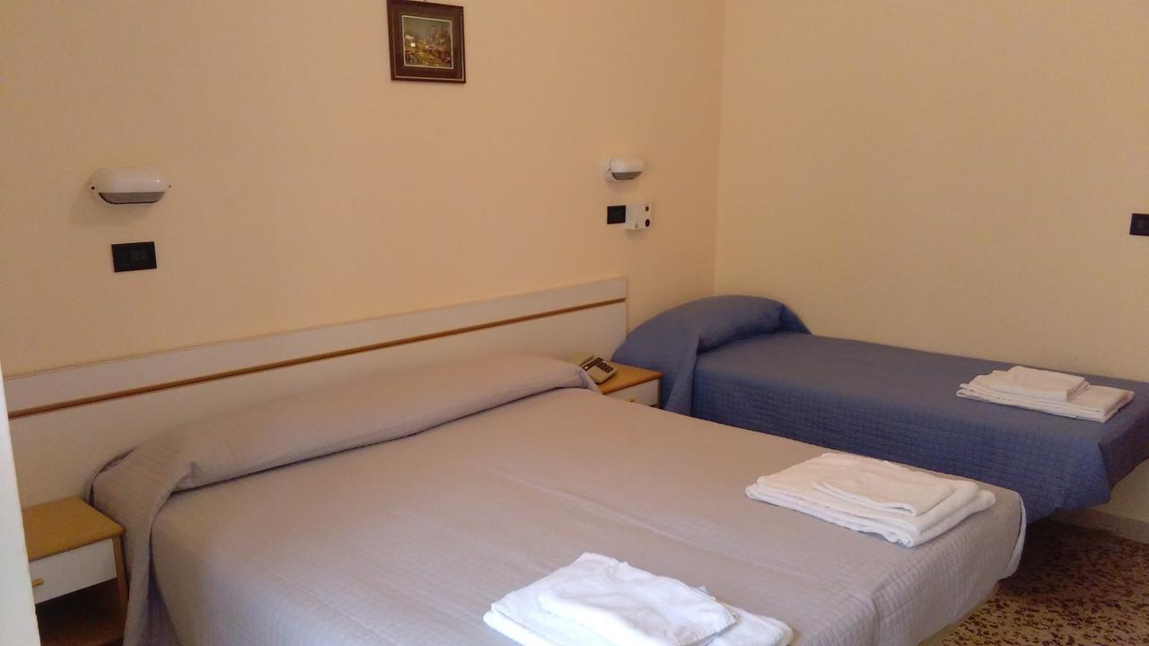 Triple Room,506770323:JPEG