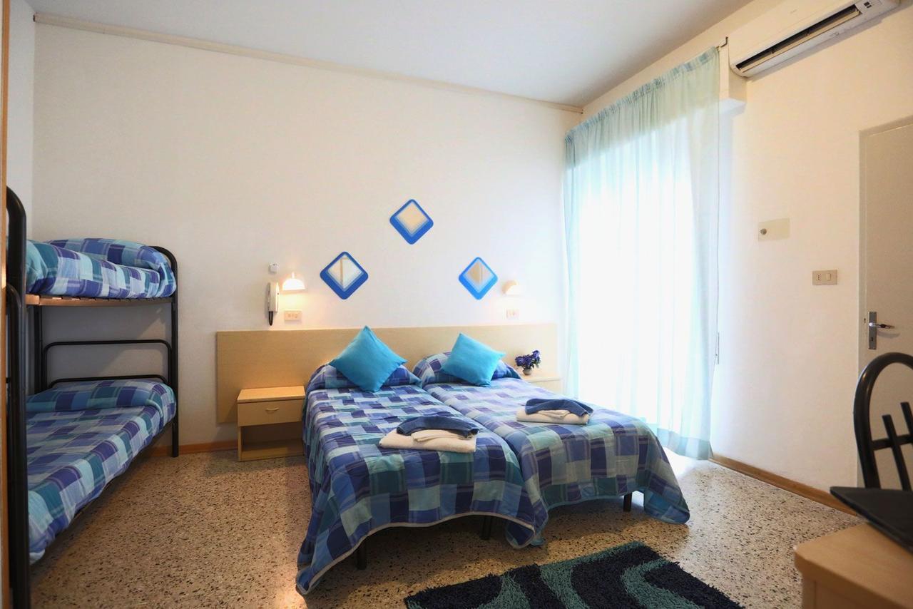 Dreibettzimmer