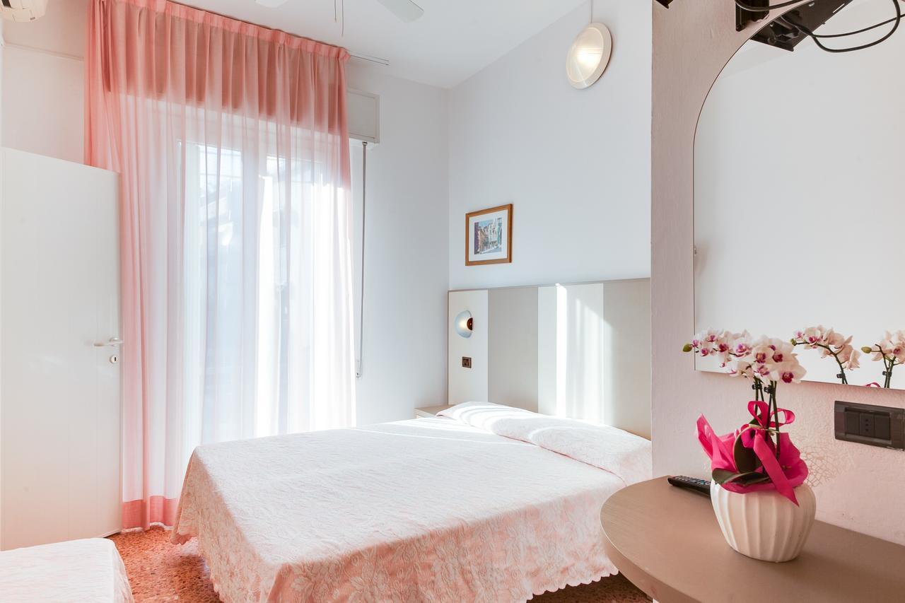 Standard Double Room,632036781:JPEG