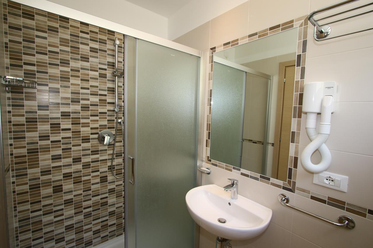 Double or Twin Room with Balcony,1426234134:JPEG