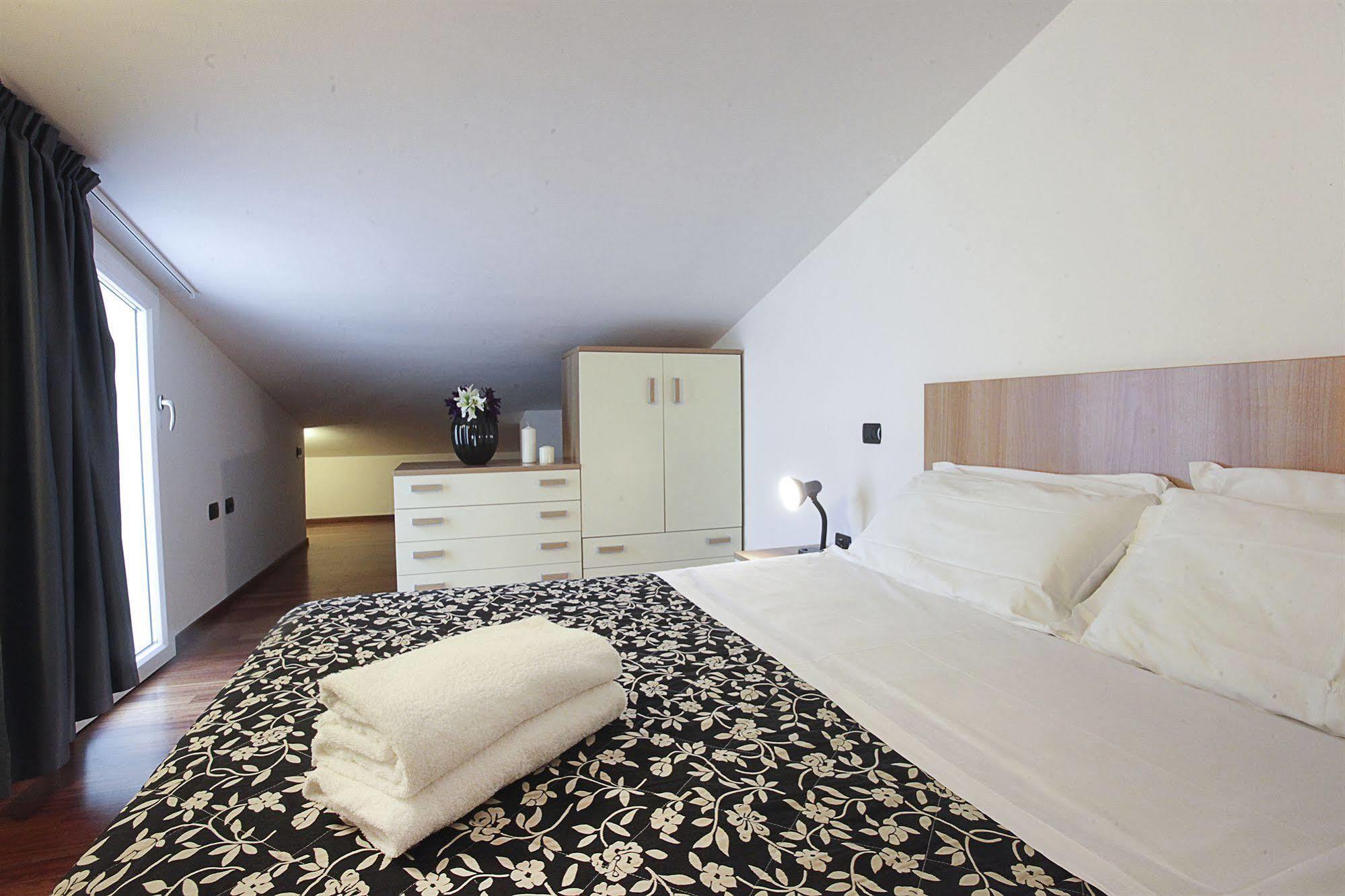 Three-Bedroom Apartment - Split Level