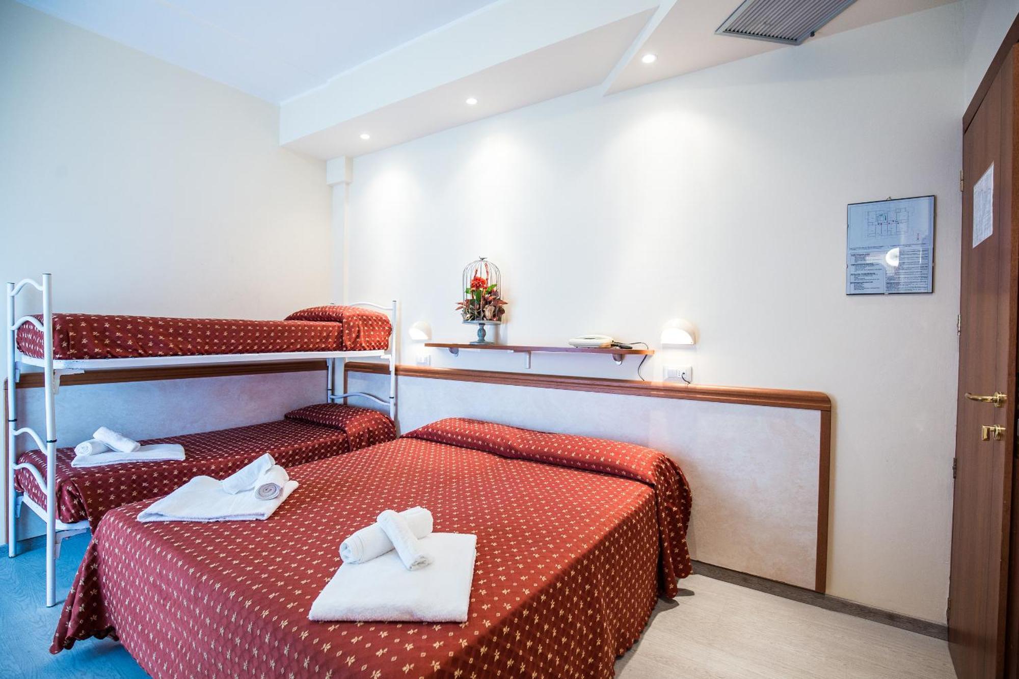 Quadruple Room with Sea View