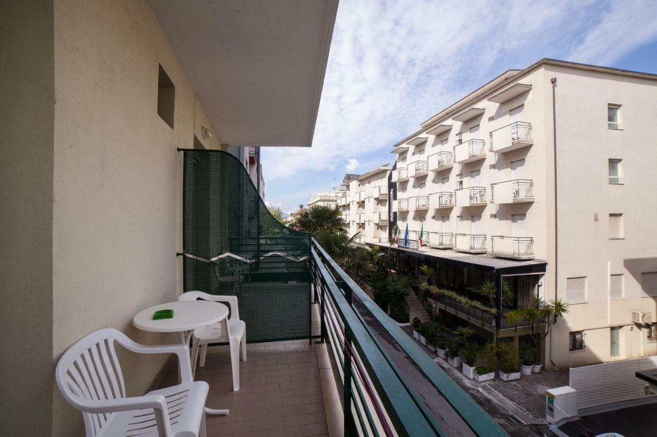 Single Room,828277199:JPEG