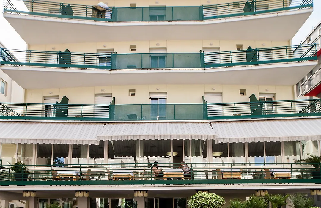 Hotel Plaza-1