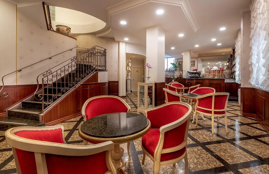 Hotel President-1