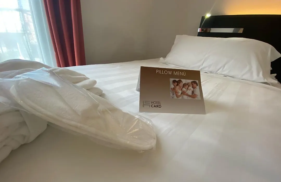 Card International Hotel-1
