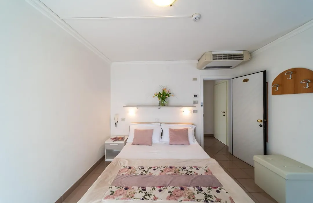 Hotel Ancora-1