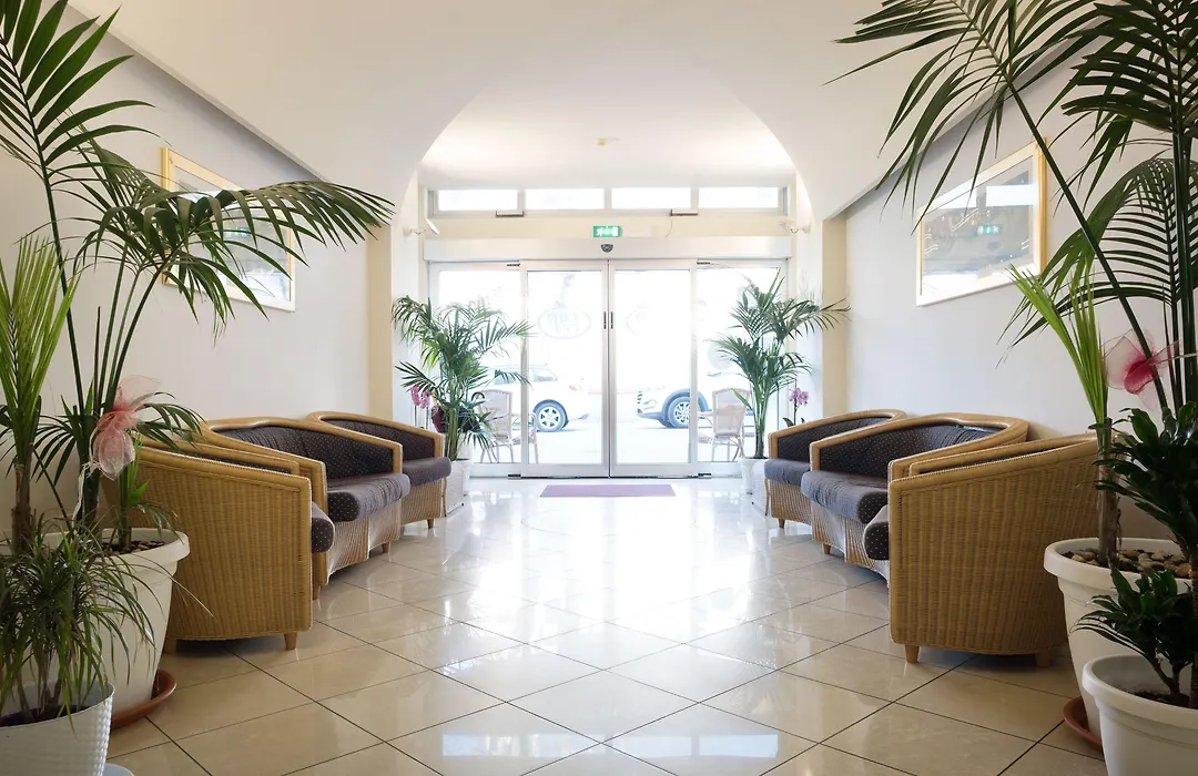 Hotel St Pierre-1
