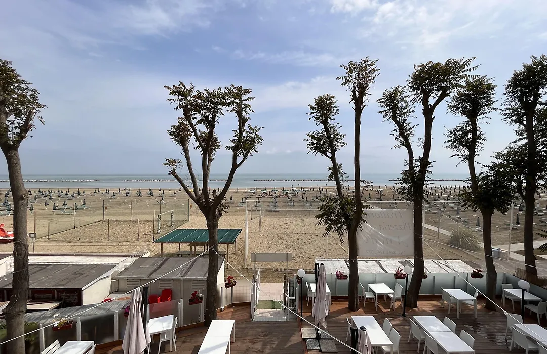Marina Beach Suite Hotel-1