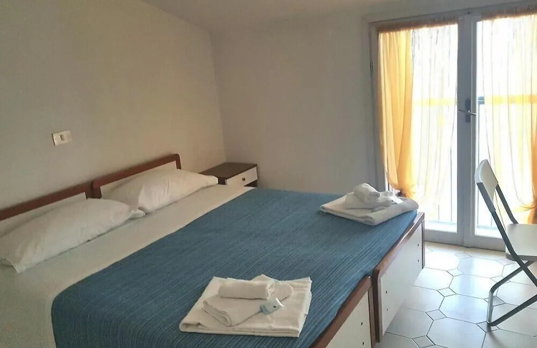 Asso Hotel-1
