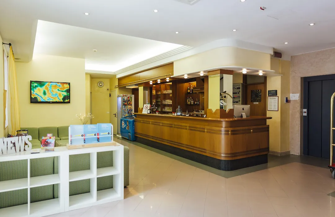 Hotel Montecarlo-1