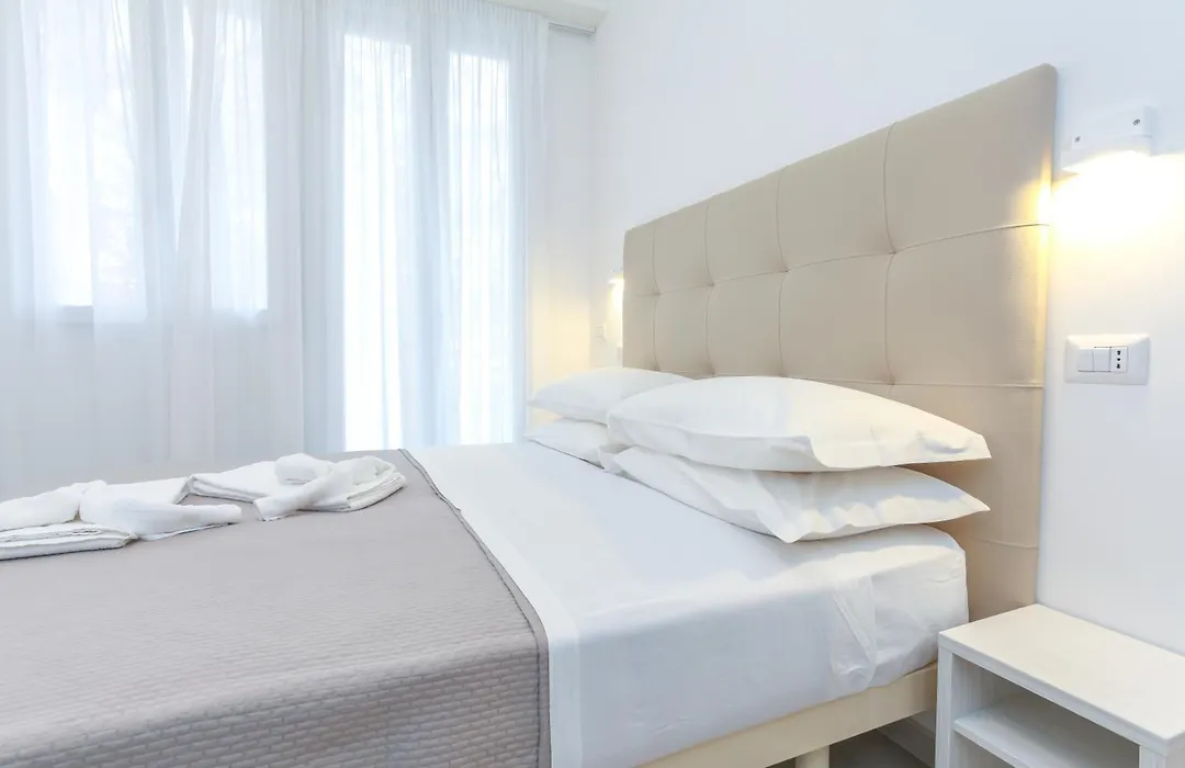 Hotel Tourist Meuble-1