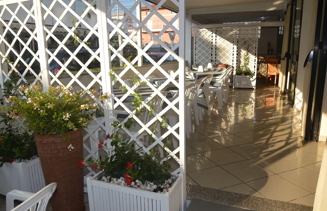 Hotel Karin-1