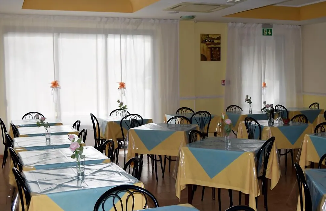 Hotel Criss-1