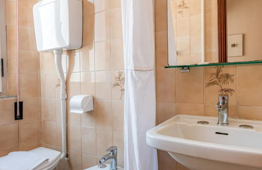 Hotel Villa Dina-1