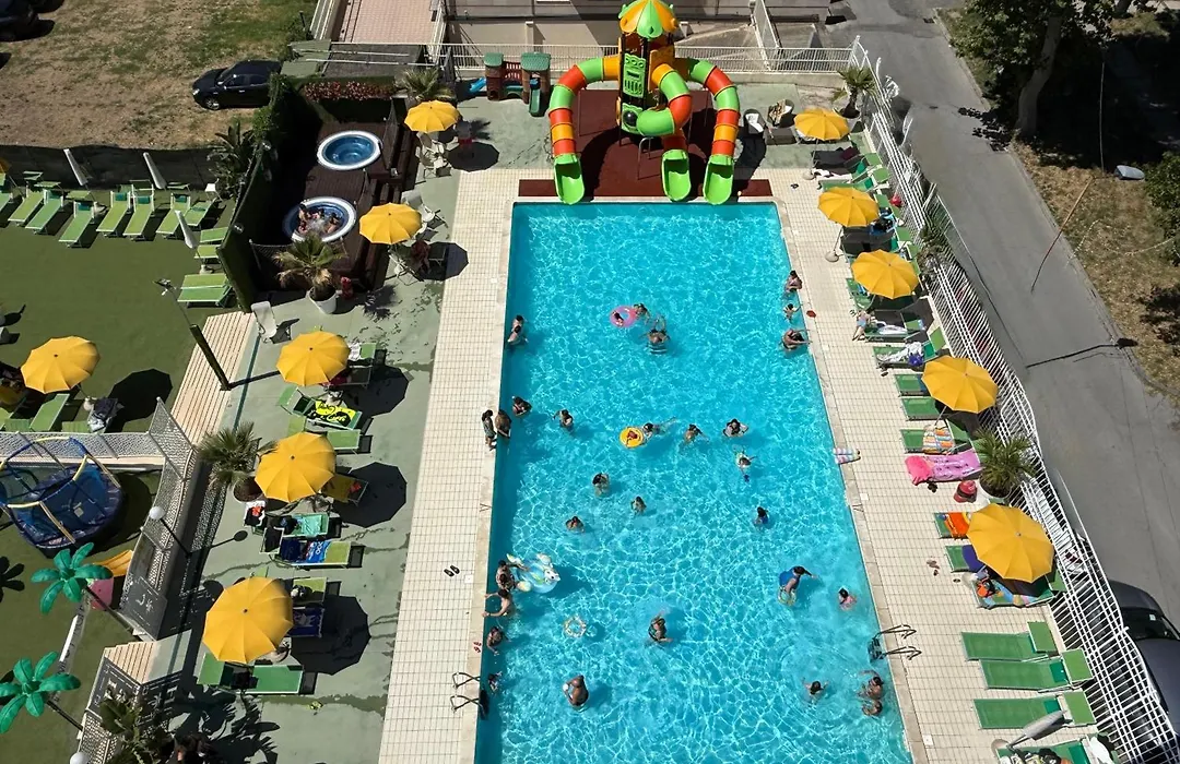 Hotel Jumbo-1
