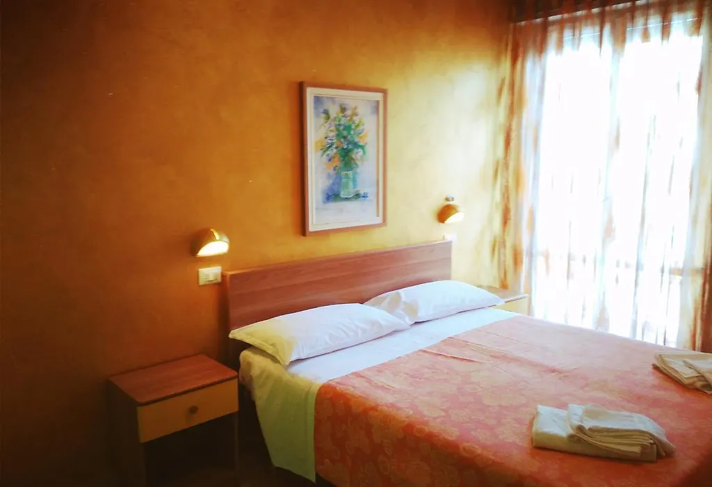 Hotel Simon-1
