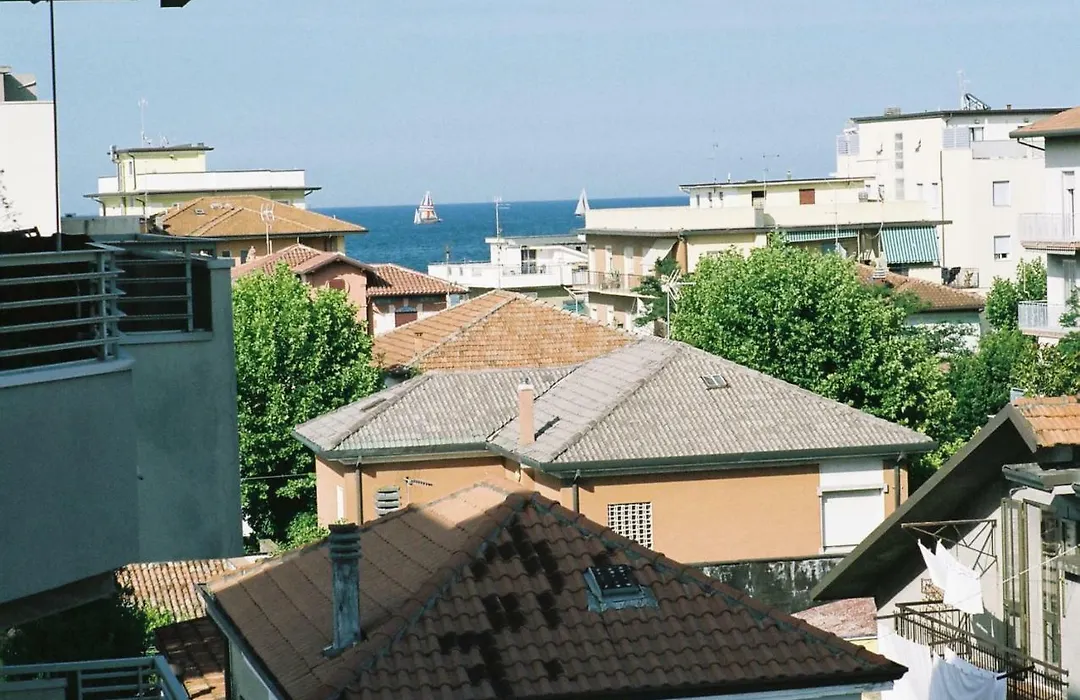 Domus Maris Viserba, Spiagge E Centro A 200 Mt Offerta Giugno Luglio 2026-1