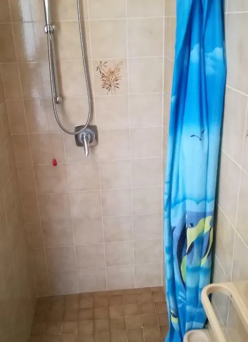 La Casa Di Clara Ombrellone Con 2 Lettini Al Lido San Giuliano Gratis E Parcheggio Privato Gratis-1