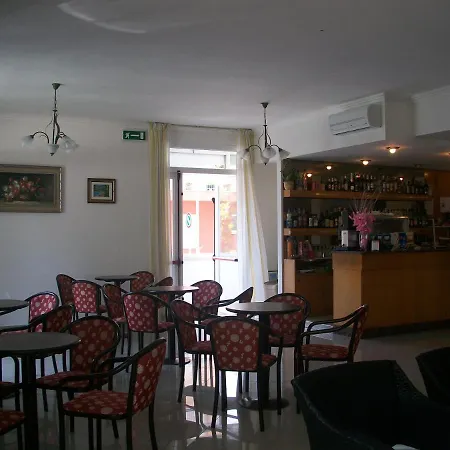 Hotel Liliana-3