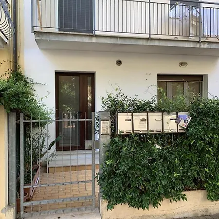 Appartamento Casa Giardino - Affitti Brevi Italia-2