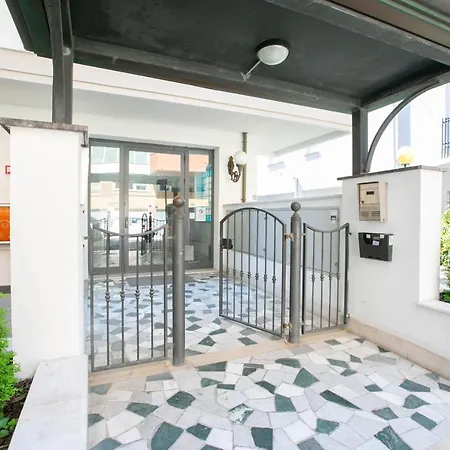 Residence Villa Dei Pini-3