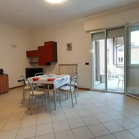 Ely Apartment Family-3