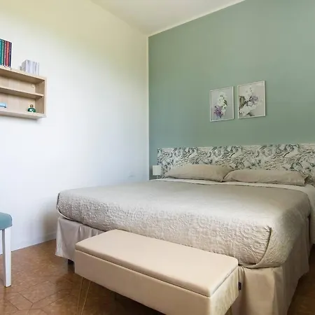 Casa Brezza Tre Camere Due Bagni E Giardino Privato-2