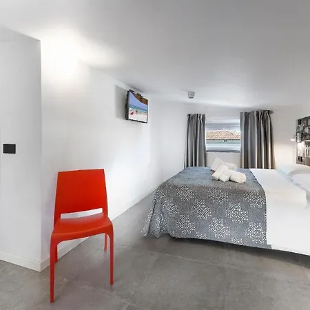 Mini Suite Con 1 Camera Da Letto-2