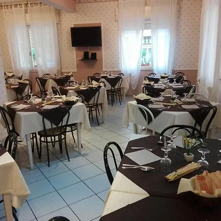 Hotel Villa Mon Reve Torre Pedrera-2