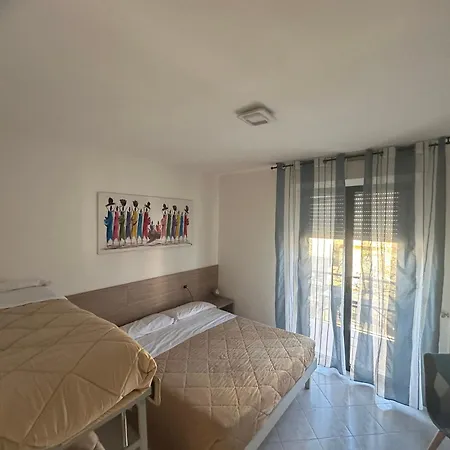 Beach House Holiday Apartments-3