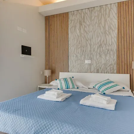 Hotel Villa Madana-3