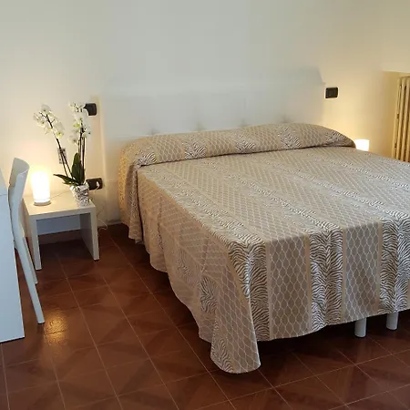 Appartamento 3 Camere Con Vista Sul Mare E Parcheggio-2
