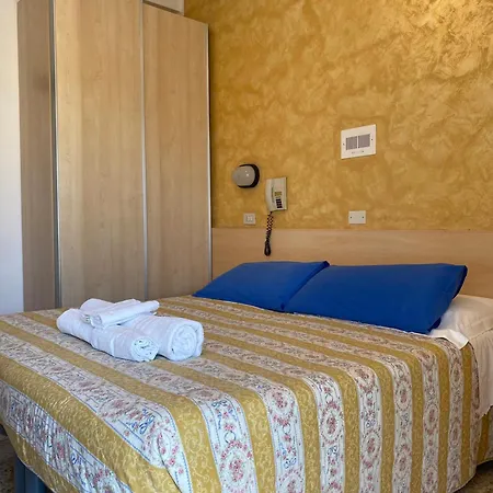 Hotel Loretta-2
