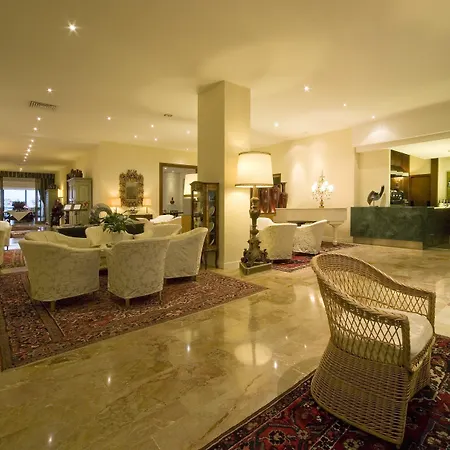 National Hotel-2
