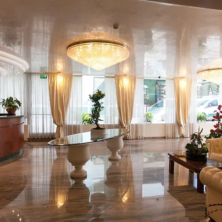 Hotel Ambassador-2