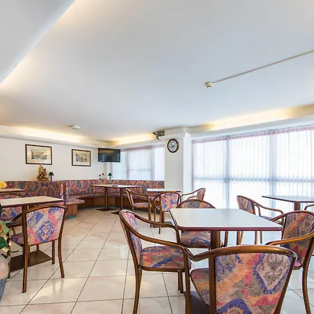Hotel Seven-2