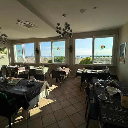 Hotel Vistamare Viserba-3