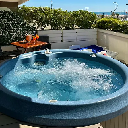 Club House Hotel-2