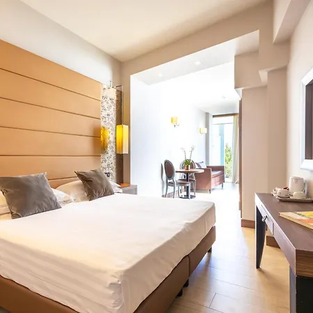 Waldorf Suite Hotel-2